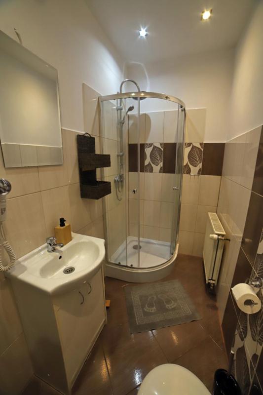 Apartamento Sowi Gosciniec Wellness & Breakfast Sokolec Exterior foto